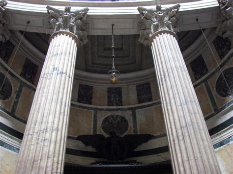 File:Pantheon interior columns 2.jpg - Wikimedia Commons