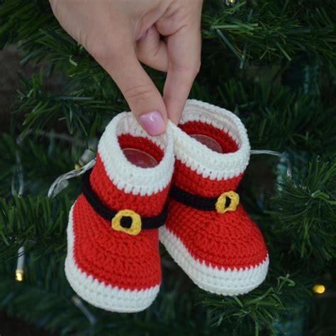 Christmas baby booties crochet pattern – CrochetClubStore