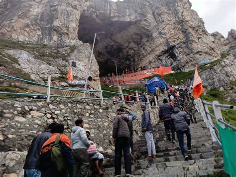 Amarnath Yatra 2023 Amarnath Yatra temporarily halted due to heavy ...