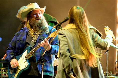 Chris Stapleton Performs On 'Saturday Night Live' [Watch]