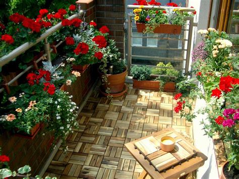 18 Balcony Gardening Tips to Follow before Setting up a Balcony Garden | Balcony Garden Web