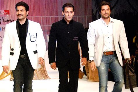 Salman Khan with his brothers | Salman khan, Double breasted suit ...