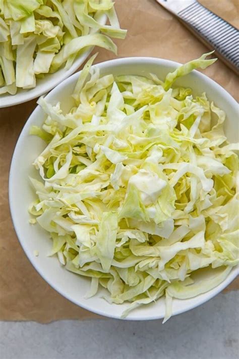 How To Shred Cabbage (3 Ways) - 40 Aprons