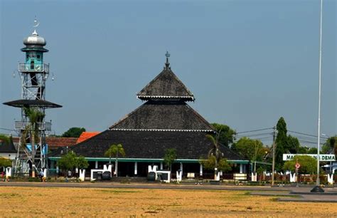 Demak Great Mosque (Indonesia): Address, Top-Rated Attraction Reviews ...