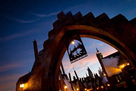 The Wizarding World of Harry Potter - Hogsmeade