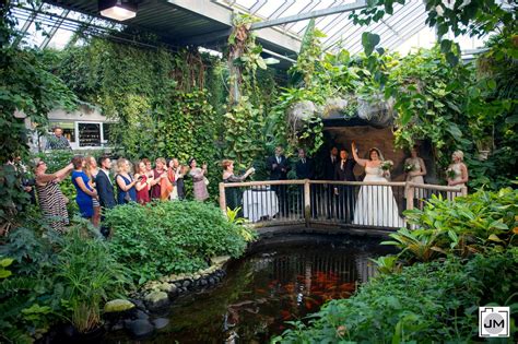 Cambridge Butterfly Conservatory Wedding - Professional Toronto ...