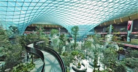 (Pics) Hamad airport, crowned the world's best airport, looks similar ...