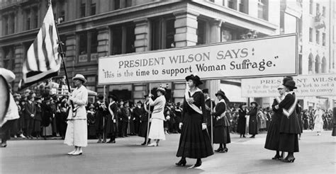 women-suffrage-parade-supporting-wilson - Woodrow Wilson Pictures ...