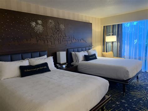 Resort Spotlight: Disneyland Hotel - Me and the Mouse Travel