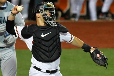 Oregon State Beavers baseball: Prepping for Pac-12 opener, dropping in the polls, Mitch Canham ...