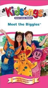 Amazon.com: Kidsongs: Meet the Biggles [VHS]: Marilyn Rising, Frat Fuller, Julene Renee, Sergio ...