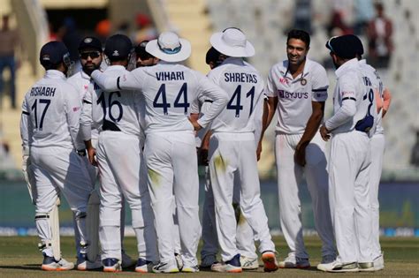 India vs Sri Lanka 1st Test Day 2 Highlights: India post 574/8, Sri Lanka 108/4 at stumps – India TV