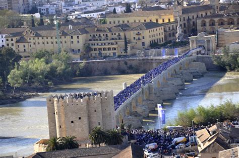 Un paseo por el Puente Romano de Córdoba