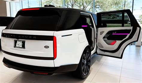 2023 White & Black Land Rover Range Rover P530 LWB | Range Rover Fans