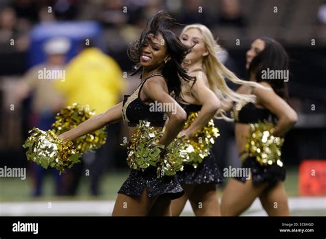 New orleans saints cheerleaders hi-res stock photography and images - Alamy