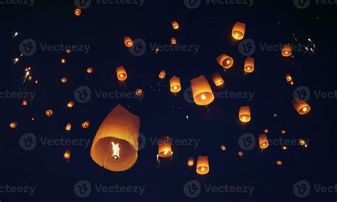 Release the traditional paper lanterns into the sky during the night of the festival in Thailand ...