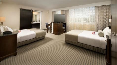 Crowne Plaza Seattle Airport from $136. SeaTac Hotel Deals & Reviews - KAYAK