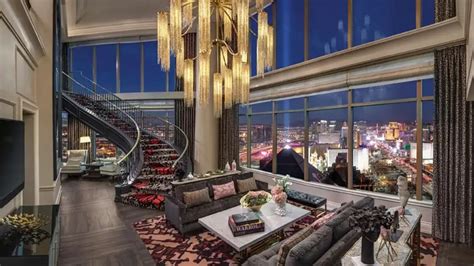 Mandalay Bay Rooms And Suites In 2023