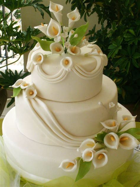 Wedding Cakes♥ | Calla lily cake, Lily cake, Calla lily wedding cake