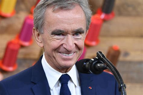 Louis Vuitton LVMH owner Bernard Arnault loses $1.6 billion in one day on Trump's French tariffs ...