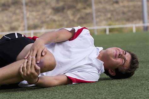 IL CALCIO: GLI INFORTUNI PIU' FREQUENTI DEL RUOLO DEL PORTIERE