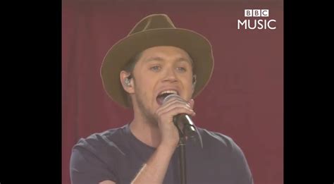 Niall Horan Dedicates His ‘One Love’ Concert Performance to Manchester (Video) | Niall Horan ...