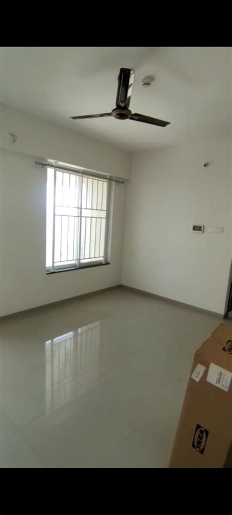 Room in 2BHK flat available in Hinjewadi Phase II | FindMyRoom