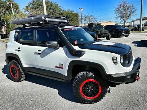 2017 Jeep Renegade Custom Trailhawk Leather NAV FUEL BILSTEIN na prodej