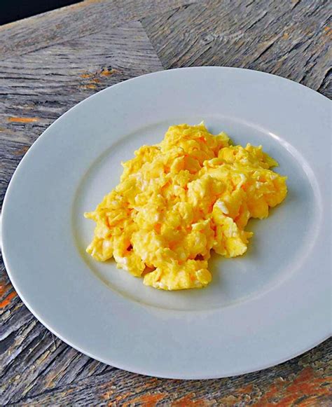 How to Cook Perfect Scrambled Eggs - Butter N Thyme