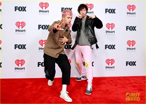 Twenty One Pilots on the red carpet at the iHeartRadio Music Awards : r ...