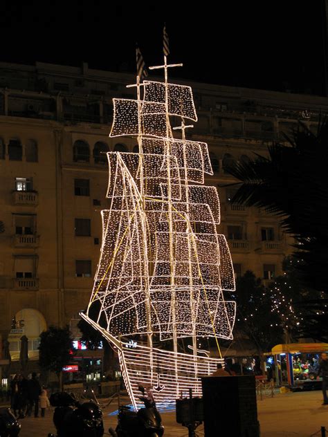 Greek Christmas Traditions | Christmas in Greece | Lemon & Olives | Greek Food & Culture Blog