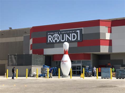 Round1 bowling and amusement center has a tentative opening date | Wichita By E.B.