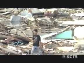 Tsunami Documentary on the Devastating 2004 Tsunami - YouTube