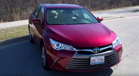 Steve and Johnnie Road Test: 2017 Toyota Camry XLE | The Daily Drive | Consumer Guide®