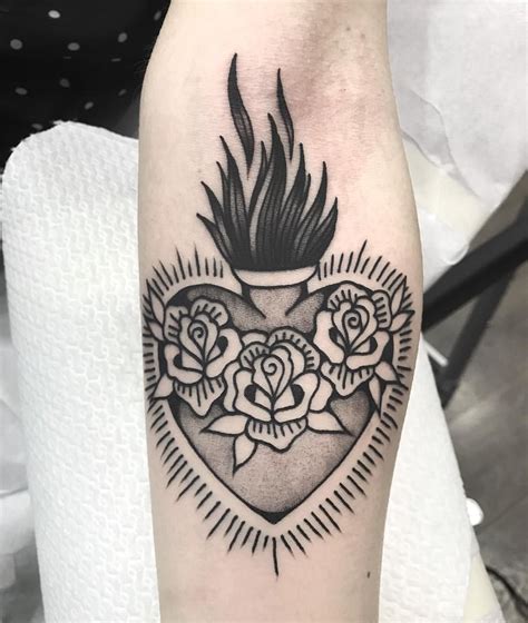 CLAUDIA OTTAIVANI | Sacred heart tattoos, Tattoos for guys, Heart tattoo designs