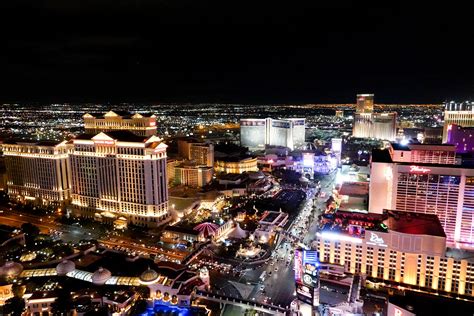 The best places to photograph the Las Vegas Strip