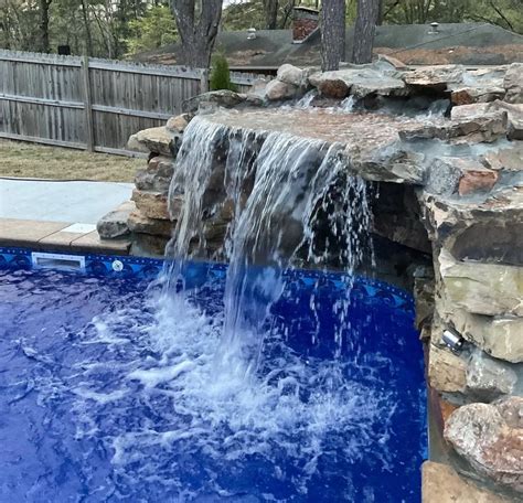 Custom Pools & WaterFalls - Extreme Pools & Falls