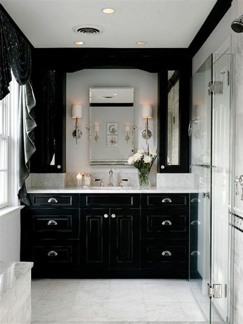 Decorating Ideas for a Monochrome Bathroom