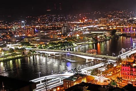 Brisbane nightlife by WIIGII on deviantART