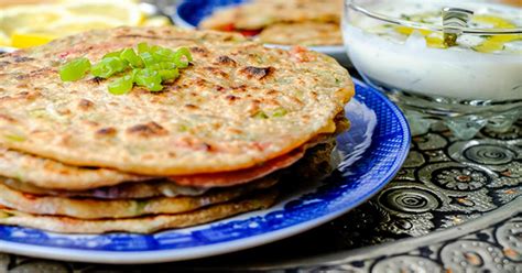 Gobi Ka Paratha Recipe | The Cook Book