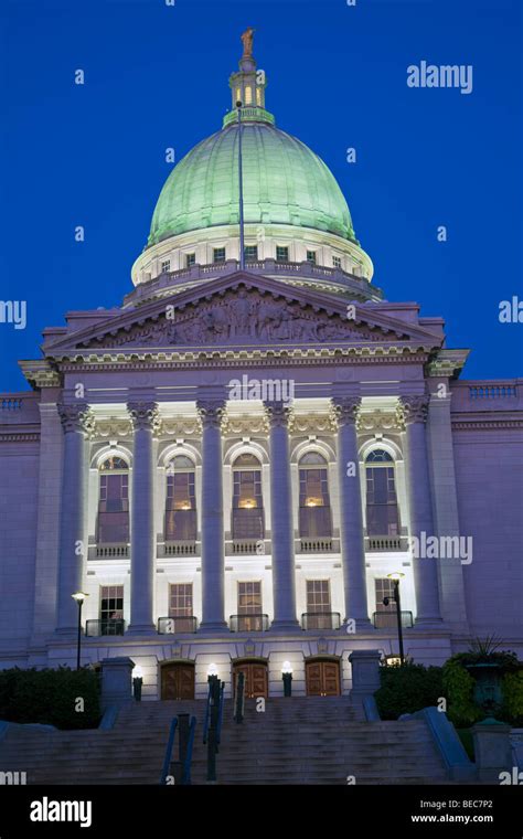 State Capitol of Wisconsin Stock Photo - Alamy