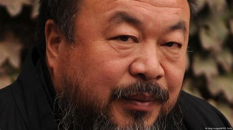 Who is Ai Weiwei? – DW – 07/31/2015