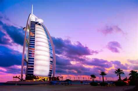 5 Top Luxury Hotels in Dubai | Top Companions