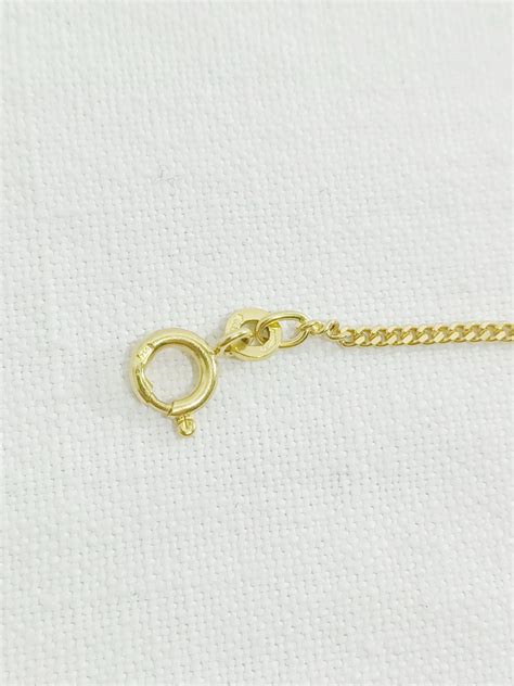 Proantic: Curb Link Gold Chain