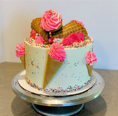 Ice Cream Cone Cake (no ice cream maker required!) - Intensive Cake Unit