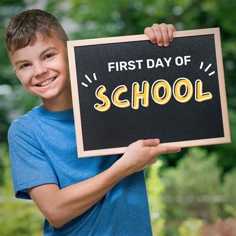 Download First Day Of School Pictures 1080 X 1080 | Wallpapers.com