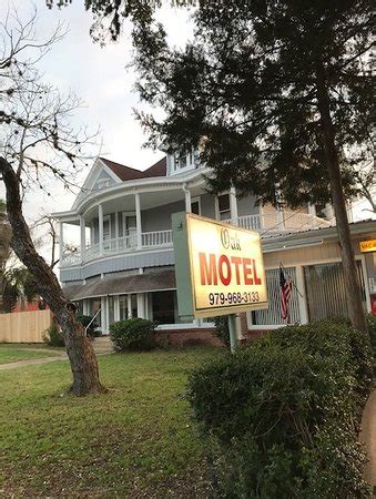 The Oak Motel - UPDATED 2018 Prices & Reviews (La Grange, TX) - TripAdvisor