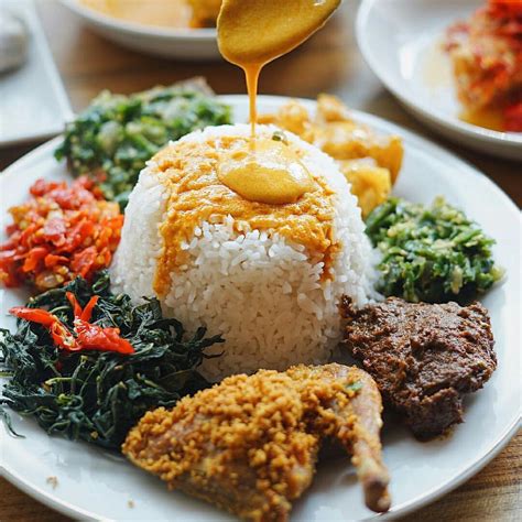 Nasi Padang khas Minangkabau