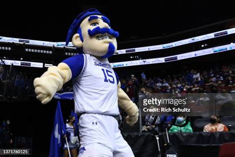 Seton Hall Mascot Photos and Premium High Res Pictures - Getty Images