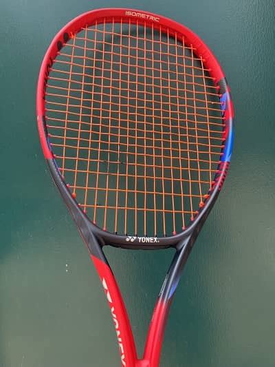 Best Tennis Racket Brands - Senior Tennis Club